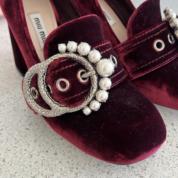 Miu Miu Velvet & Pearl Pumps - Picture 4 of 10